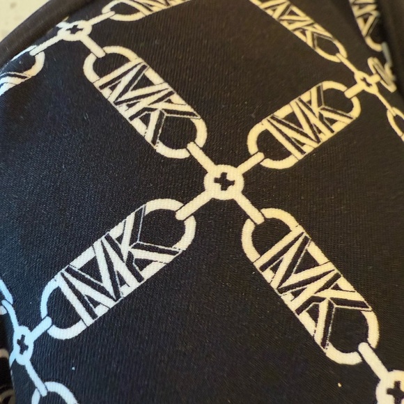 MICHAEL Michael Kors Women's String Triangle Bikini Top Size Medium - Picture 12 of 13